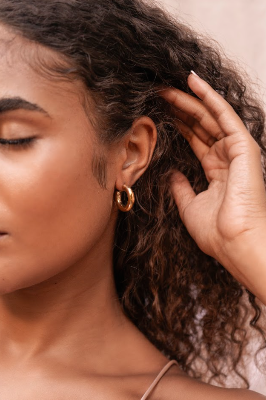 Zuri Earrings - Small Hoop