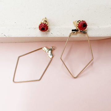 The Geometric Stud Earrings loop